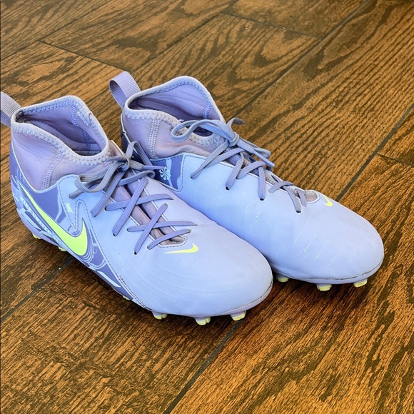 Nike Kids Phantom Soccer D.Castellanos Cleats - Light Purple and Neon Yellow- 4y - Picture 1 of 10